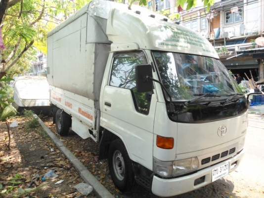 ขายรถบรรทุก 4 ล้อใหญ่ ไม่ติดเวลา ยี่ห้อ TOYOTA ปี 1999