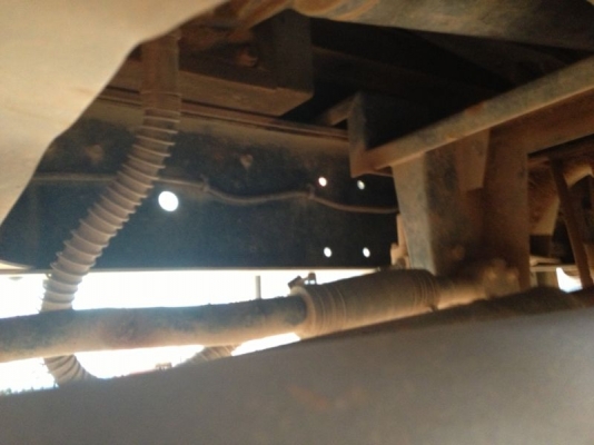 รถฮีโน่ 6 ล้อดั๊ม 175 แรงม้า ปี 51 ( ปลายปี ) รถวิ่ง 100000 กว่า กม. สนใจติดต่อ 081 - 6079515 รถฮีโน่ 6 ล้อดั๊ม 175 แรงม้า ปี 51 ( ปลายปี ) รถวิ่ง 100000 กว่า กม. สนใจติดต่อ 081 - 6079515