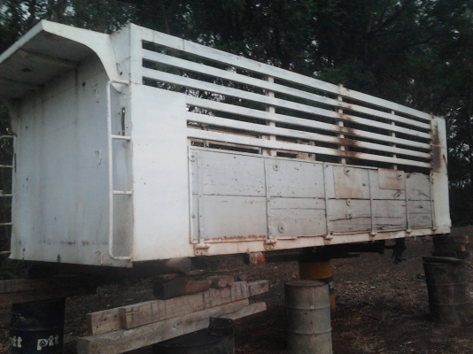 ขายกระบะสิบล้อพร้อมไฮดรอลิค กระบอกดั๊มพ์ และอุปกรณ์ครบ ราคา 60000บาท  ติดต่อ.หนึ่ง โทรศัพท์ 0877306480 (ชัยนาท)