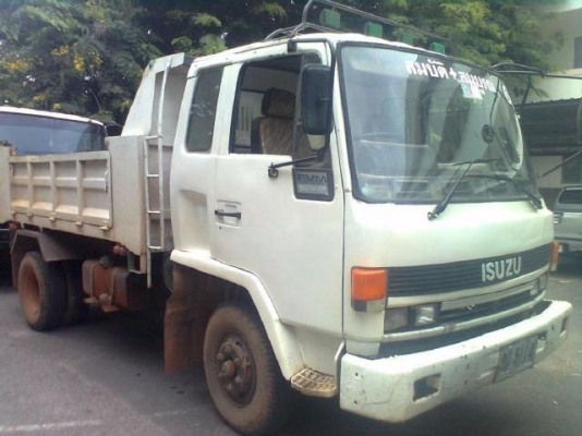 ISUZU ROCKY 180 HP 6BF1 หกล้อดั๊มพ์ กระบะดั๊มพ์เหล็ก 4 ตันความยาว 3.60 เมตร ช่วงล่างใหญ่คัชซีสวยมากใช้คัชซีของ HINO KM310 เฟืองท้ายคานหน้าใหญ่ F แล้ว เครื่องแน่น หัวเก๋งสวยจัดภายในสวยครบ พวงมาลัยเพาเวอร์ เอกสารทะเบียนครบถูกต้องพร้อมโอน ราคาต่อรองได้ครับ