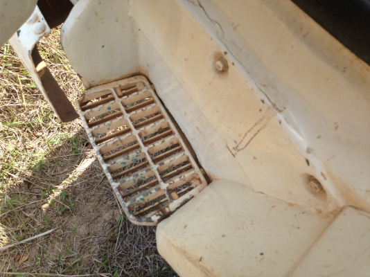 ISUZU ROCKY 180 HP 6BF1 หกล้อดั๊มพ์ กระบะดั๊มพ์เหล็ก 4 ตันความยาว 3.60 เมตร ช่วงล่างใหญ่คัชซีสวยมากใช้คัชซีของ HINO KM310 เฟืองท้ายคานหน้าใหญ่ F แล้ว เครื่องแน่น หัวเก๋งสวยจัดภายในสวยครบ พวงมาลัยเพาเวอร์ เอกสารทะเบียนครบถูกต้องพร้อมโอน ราคาต่อรองได้ครับ ISUZU ROCKY 180 HP 6BF1 หกล้อดั๊มพ์ กระบะดั๊มพ์เหล็ก 4 ตันความยาว 3.60 เมตร ช่วงล่างใหญ่คัชซีสวยมากใช้คัชซีของ HINO KM310 เฟืองท้ายคานหน้าใหญ่ F แล้ว เครื่องแน่น หัวเก๋งสวยจัดภายในสวยครบ พวงมาลัยเพาเวอร์ เอกสารทะเบียนครบถูกต้องพร้อมโอน ราคาต่อรองได้ครับ