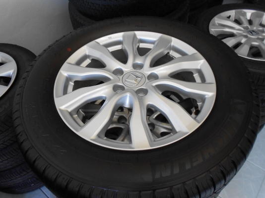 ขายล้อแม็ก Honda CRV ขอบ 17 พร้อมยางป้ายแดงปี 13/เทิร์นได้-ใส่ฟรีค่ะ