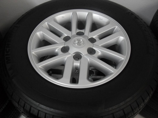 ขายล้อแม็ก Toyota Fortuner ขอบ 17 พร้อมยางป้ายแดงปี 13/เทิร์นได้-ใส่ฟรีค่ะ