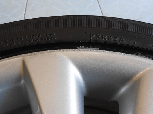 ขายล้อแม็ก mazda 3 ขอบ 17 พร้อมยางปี 11/เทิร์นได้-ใส่ฟรีค่ะ