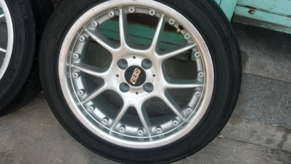 แม็ก BBS เยอรมันขอบ16 4 รู 100 พร้อมยาง 7900 แม็ก BBS เยอรมันขอบ16 4 รู 100 พร้อมยาง 7900