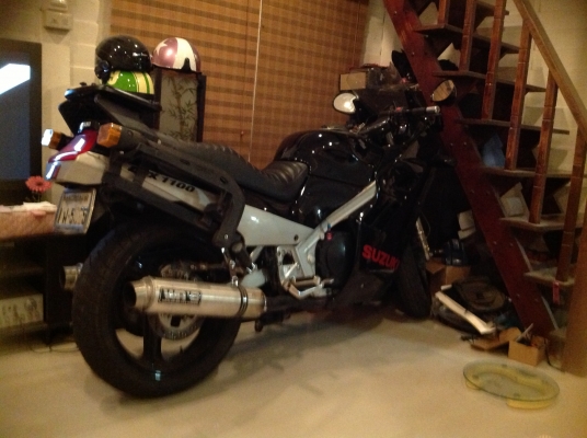 ขาย suzuki gsx 1100f ตัวหายากทัวร์ริงแท้วิ่งน้อยทะเบียนแท้เลขสวย5555โอนขนส่ง