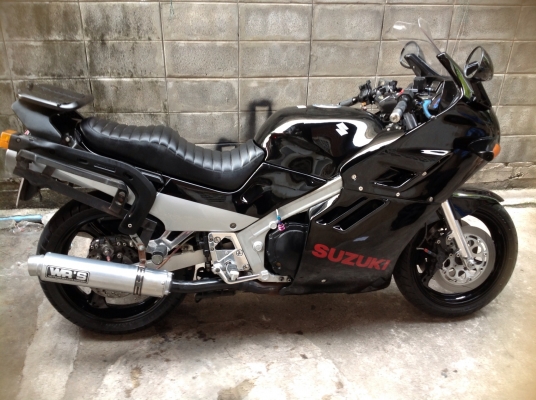 ขาย suzuki gsx 1100f ตัวหายากทัวร์ริงแท้วิ่งน้อยทะเบียนแท้เลขสวย5555โอนขนส่ง