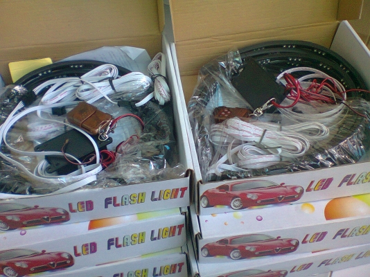 ขายไฟ LED แต่งรถยนต์เปลี่ยนสีได้ 7 สี