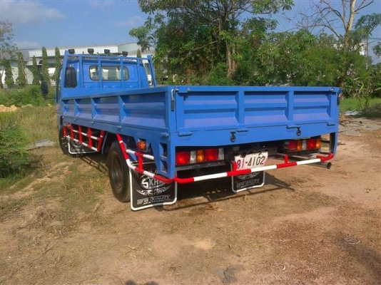 ขายด่วน รถหกล้อ ISUZU NPR 5 เมตร สภาพพร้อมใช้ครับ ขายด่วน รถหกล้อ ISUZU NPR 5 เมตร สภาพพร้อมใช้ครับ