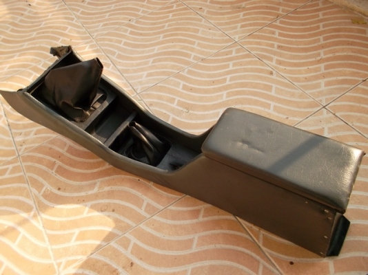 อะหลั่ยแก้มขวามิตซูไทรทัน ของติดรถ พอดีเปลี่ยนของใหม่