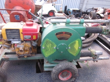 ขาย-ครบชุด เครื่องยิงปูนพร้อมสาย และ ถังผสมคอนกรีต มือสองญี่ปุ่น พร้อมใช้งาน ขาย-ครบชุด เครื่องยิงปูนพร้อมสาย และ ถังผสมคอนกรีต มือสองญี่ปุ่น พร้อมใช้งาน