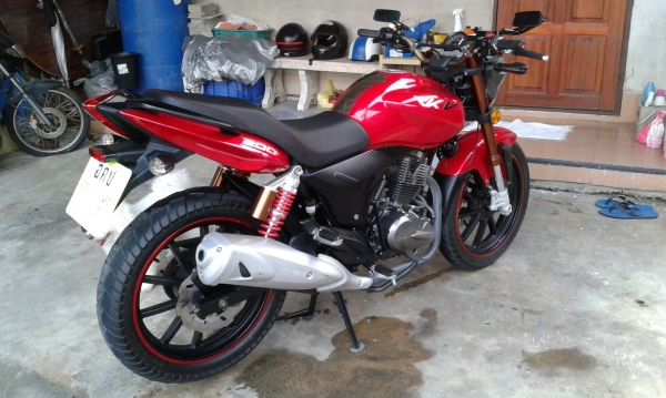 ขาย KEEWAY RKV200 สีแดง