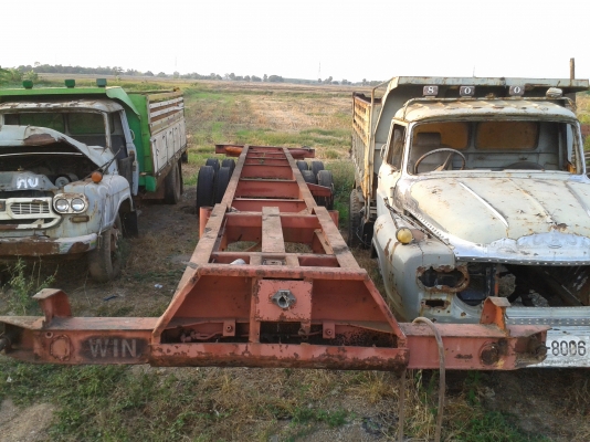 ขายด่วนหางพื้นเรียบพร้อมหางก้างปลา2 หาง ราคาเดียว