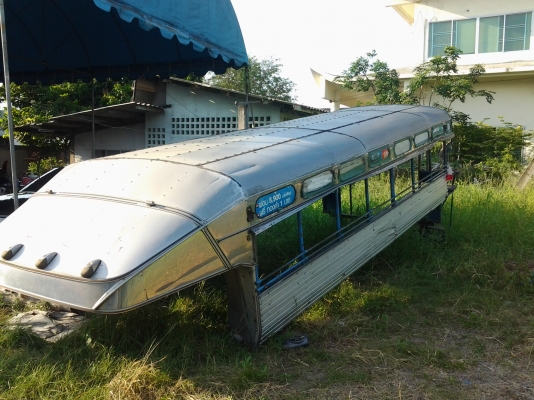 ขายด่วนหลังคารถ6ล้อกลางพร้อมเบาะนั่งครบชุดสนใจติดต่อโดยตรง0892050655