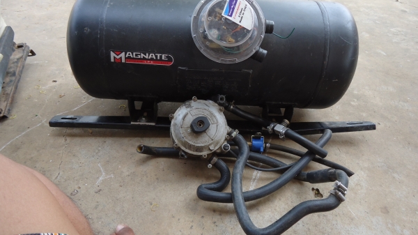 ถังแก๊สพร้อมหม้อต้ม ถังแก๊สพร้อมหม้อต้ม