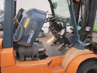 02-7FD40 # 30123 : รถโฟร์คลิฟท์ มือสอง รอนำเข้าจากญี่ปุ่น : T.กุ้ง:TOS:081-3062283