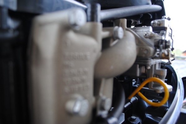 ขายเครื่องเรือTohatsu 8hp 4จังหวะ พร้อมถัง ใช้ไปแค่2ครั้ง.. ขายเครื่องเรือTohatsu 8hp 4จังหวะ พร้อมถัง ใช้ไปแค่2ครั้ง..