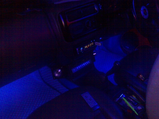 ขายไฟ LED แต่งรถยนต์เปลี่ยนสีได้ 7 สี