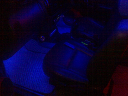 ขายไฟ LED แต่งรถยนต์เปลี่ยนสีได้ 7 สี