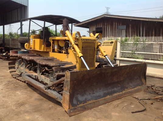 ขายรถแทรคเตอร์ CATERPILLAR รุ่นD5 D
