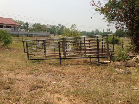 ขายคอกรถ NPR ยาว 4 เมตรครึ่ง