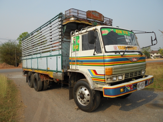 รถ 10 ล้อ HINO 1 เพลา เครื่อง 180 แรงม้า