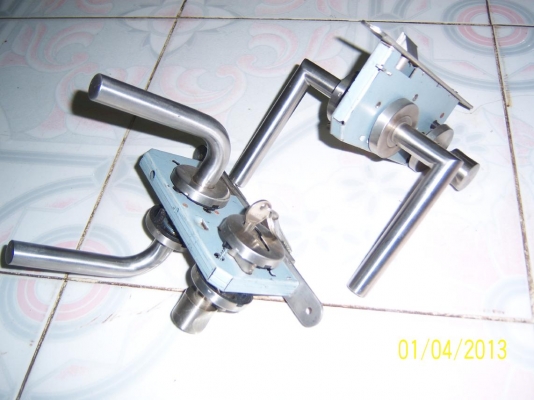 มือจับหมุนประตู