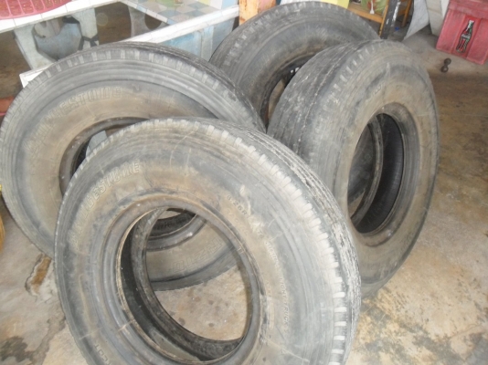 ยาง BRIDGESTONE 8.25R16 สวยๆ 4 เส้น