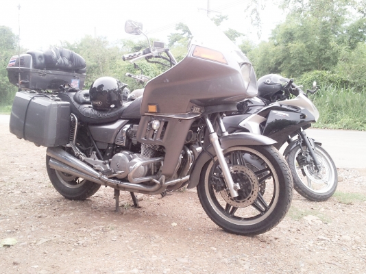 ขาย CB750 ทะเบียนแท้ พร้อมโอนขนส่งครับ