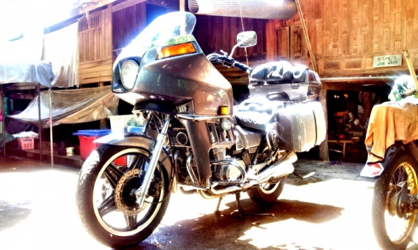 ขาย CB750 ทะเบียนแท้ พร้อมโอนขนส่งครับ