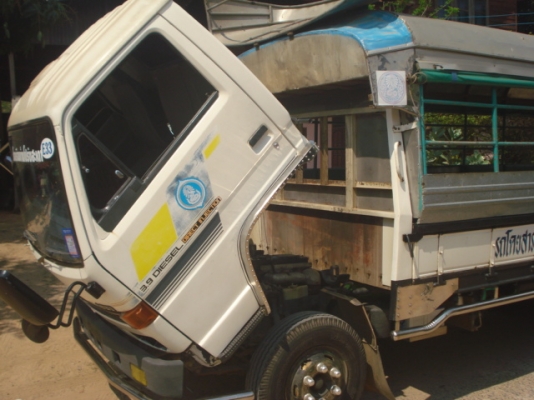 ขาย ISUZU NPR 115 แรงม้า รถห้างแท้ครับ ยาว 5 เมตร ขาย ISUZU NPR 115 แรงม้า รถห้างแท้ครับ ยาว 5 เมตร