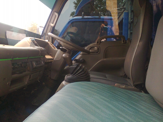 รถ6ล้อnpr120โทร0876414953'มอสท่าสองคอน