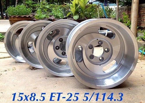 ขายล้อแม็ก JRD แท้ Germany ขอบ 15x8.5 ออฟลบ 25 ใส่ 5 รู 114 ออฟลึกๆ *6500 บาท