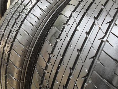 ขายยาง BRIDGESTONE ER33 ปี11(1คู่) 205/60/16 ราคา 1,500 สนใจติดต่อ 090-676-4651 เบียร์ครับ