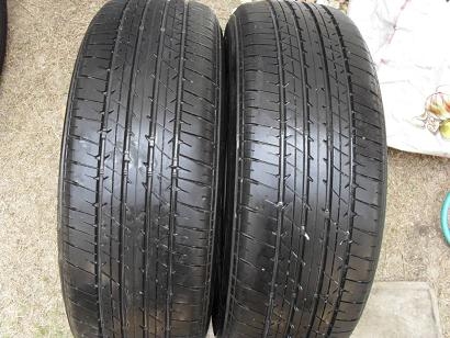 ขายยาง BRIDGESTONE ER33 ปี11(1คู่) 205/60/16 ราคา 1,500 สนใจติดต่อ 090-676-4651 เบียร์ครับ