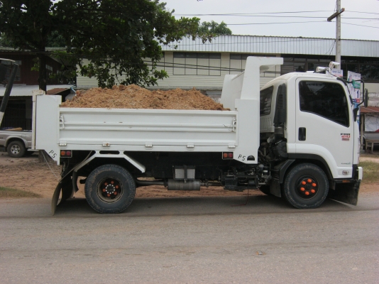 ขายดาวน์หกล้อดั๊ม FRR 210