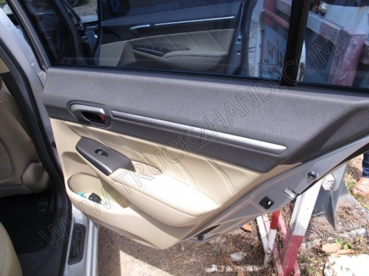 รถเก๋ง ยี่ห้อ HONDA รุ่น CIVIC