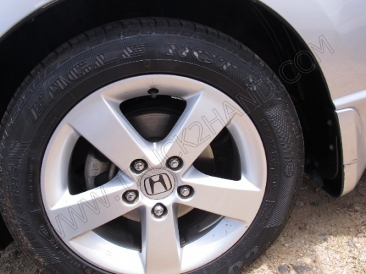 รถเก๋ง ยี่ห้อ HONDA รุ่น CIVIC