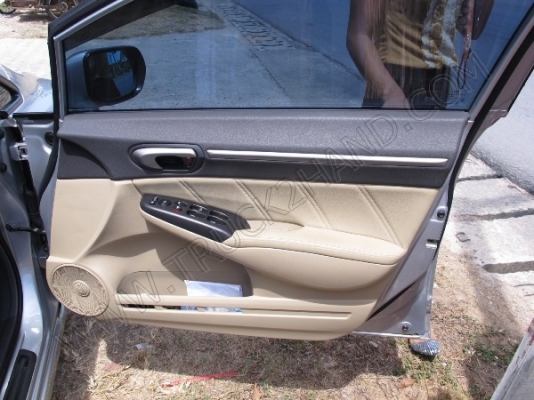 รถเก๋ง ยี่ห้อ HONDA รุ่น CIVIC