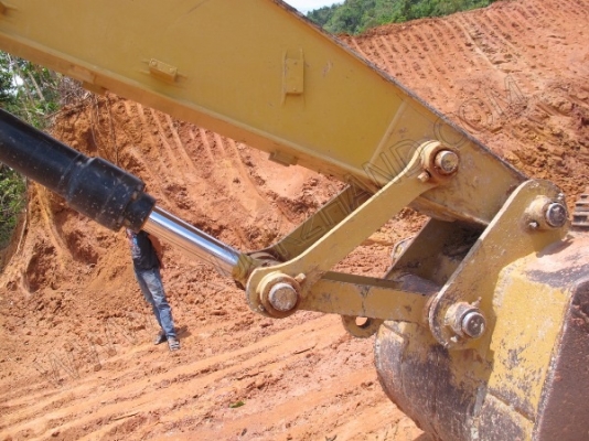 รถแบคโฮ ยี่ห้อ CAT รุ่น 320D รถแบคโฮ ยี่ห้อ CAT รุ่น 320D