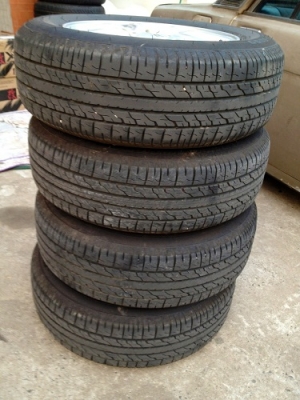 ขายล้อแม็กเดิม ขอบ 15 พร้อมยาง ปี12 ของ civi fb สภาพใช้มา 3 เดือน