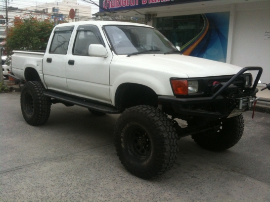 ขาย toyota 4x4 ยกสูง ลดเหลือ 330000 บาท