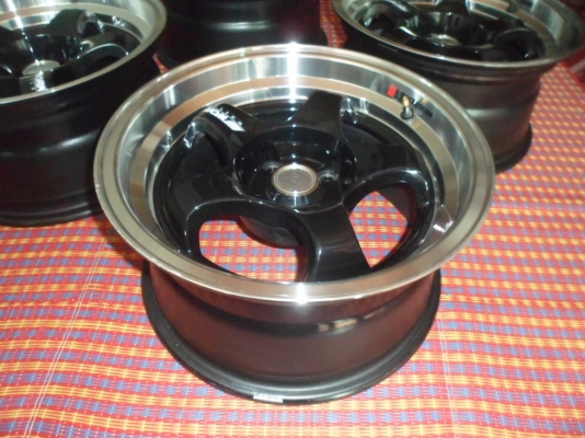 ล้อ W work 15".4x100.of25(ขอบลึก) ขาย8,900บ. +ยาง185/55/15"DUNLOP.ปี10 ดอกเยอะ (ยาง+แม็ก = 11,000บ.)