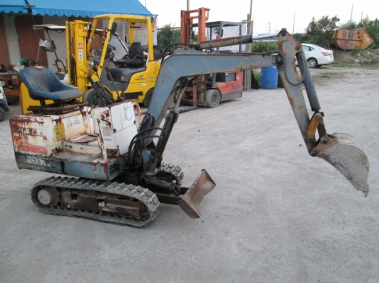 รหัส:13001116รถขุดเล็กใช้งานเหมาะสำหรับทำงานในอาคารงานขุดวางท่อพื้นที่แคบwww.nihonmono.com