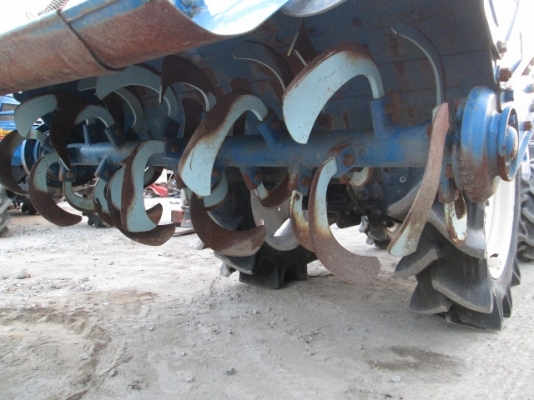 รหัส:13001114รถพรวนดินนั่งขับเครื่องยนค์ดีเซลK3C-18495ขนาด15PSอุปกรณ์ติดมาพร้อมwww.nihonmono.com