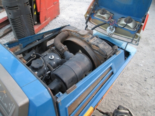 รหัส:13001114รถพรวนดินนั่งขับเครื่องยนค์ดีเซลK3C-18495ขนาด15PSอุปกรณ์ติดมาพร้อมwww.nihonmono.com