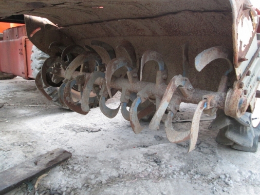 รหัส:13001115รถพรวนดินนั่งขับเครื่องยนค์ดีเซลพร้อมโรตารี่สามารถถอดเข้าออกได้www.nihonmono.com