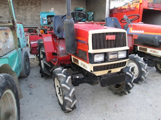 รหัส:13001118รถพรวนดินนั่งขับเครื่องยนค์ดีเซลขนาด13PSพร้อมโรตารี่สามารถถอดเข้าออกได้www.nihonmono.com