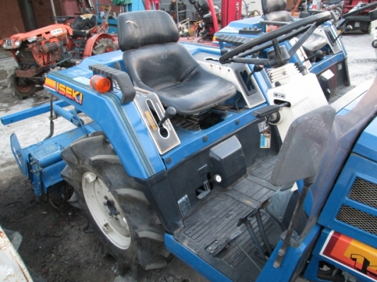 รหัส:13001119รถพรวนดินนั่งขับเครื่องยนค์ดีเซลK3C-18495ขนาด15PS.อุปกรณ์ติดมาพร้อม