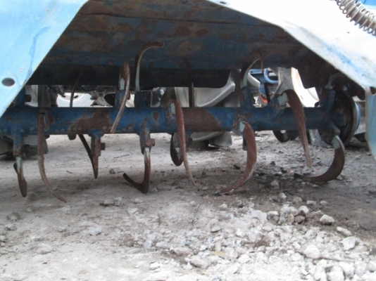 รหัส:13001119รถพรวนดินนั่งขับเครื่องยนค์ดีเซลK3C-18495ขนาด15PS.อุปกรณ์ติดมาพร้อม